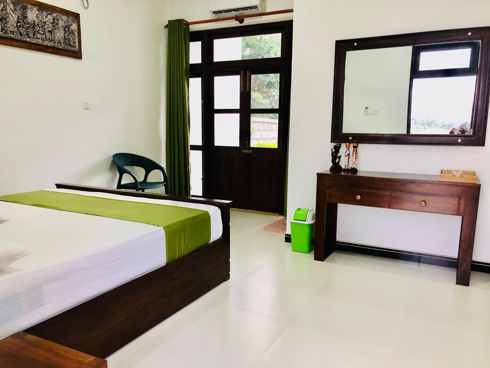 Aura Villa 波隆纳鲁沃 外观 照片