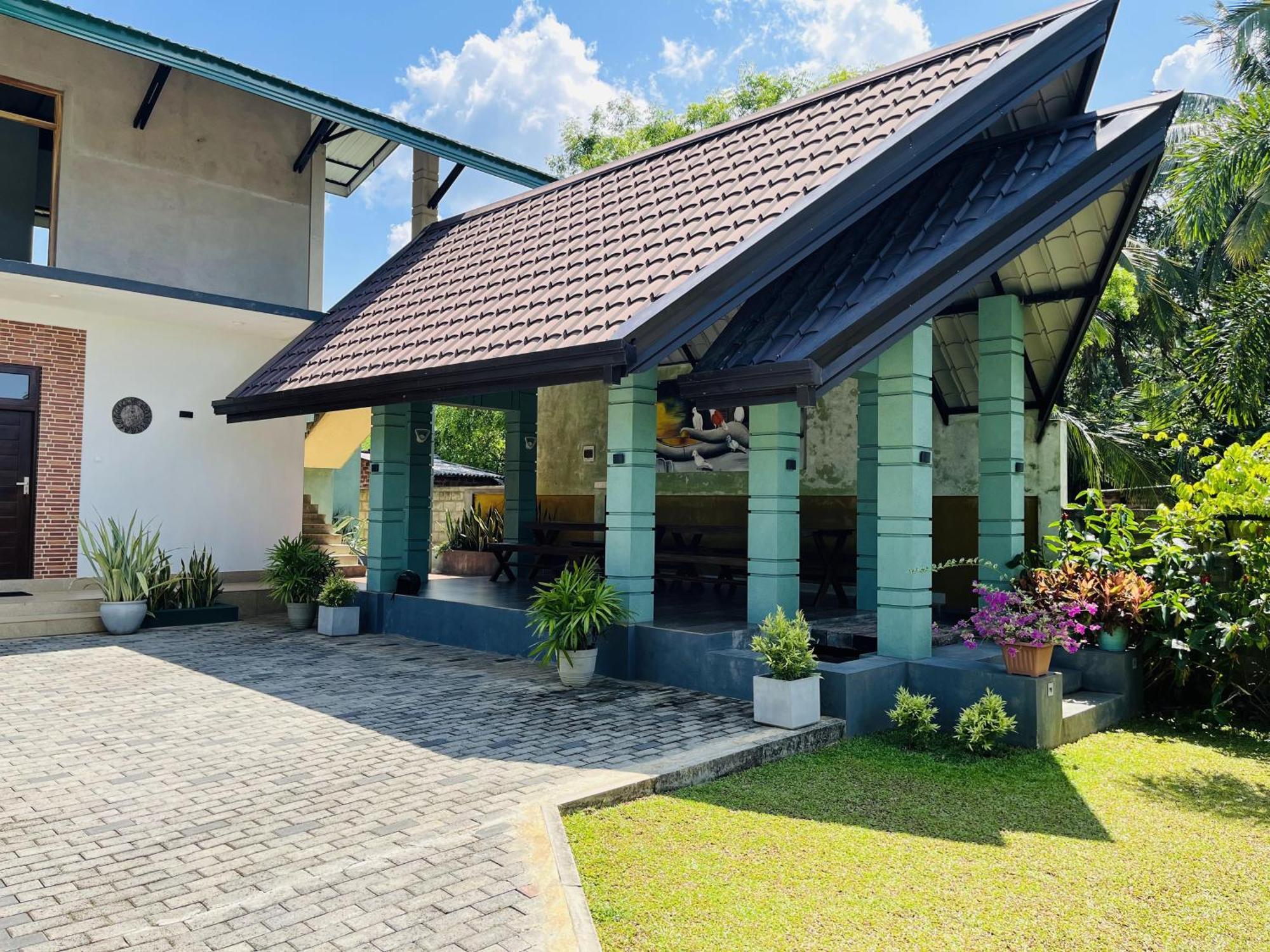 Aura Villa 波隆纳鲁沃 外观 照片