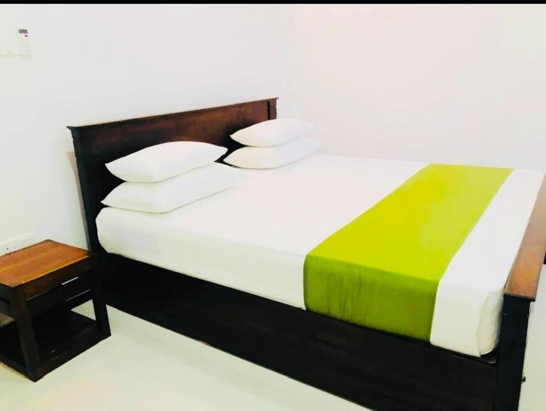 Aura Villa 波隆纳鲁沃 外观 照片